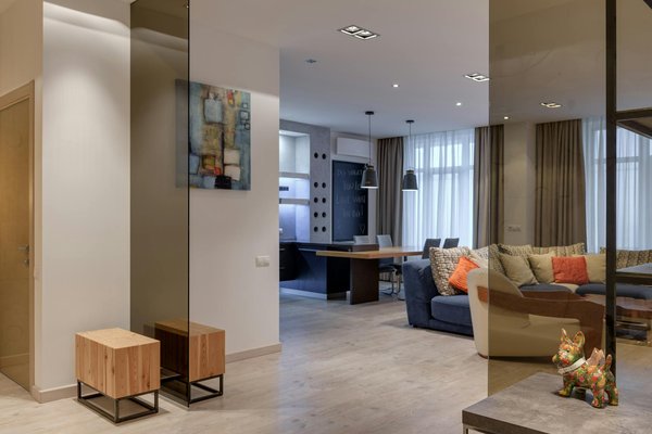 How is the UK fostering innovation in AI and machine learning?