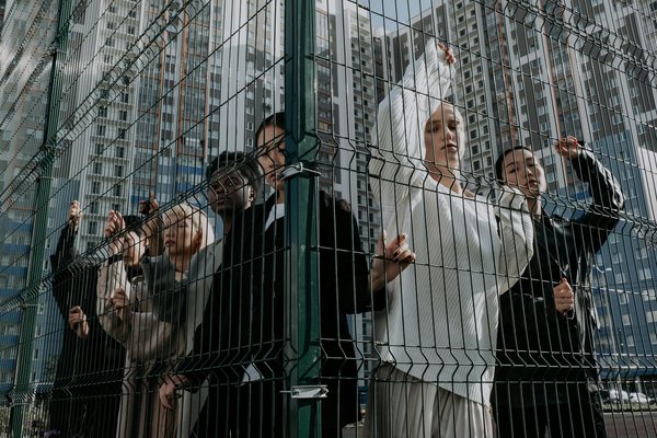 How Can UK Businesses Adapt to a Rapidly Changing Global Market?